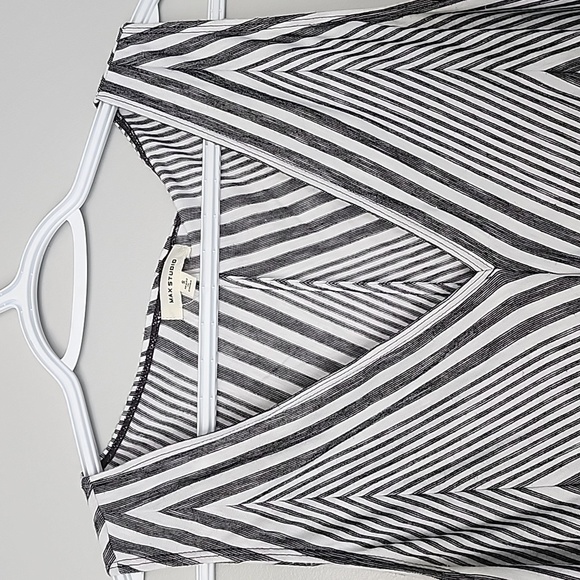 Max studio black and white striped top blouse small - Picture 2 of 6